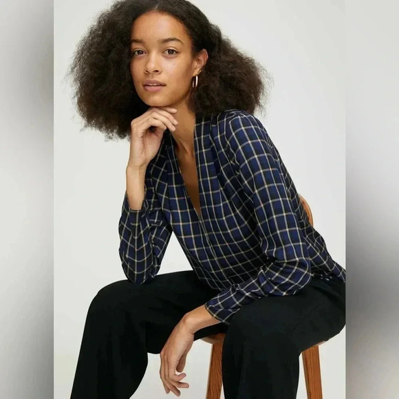 Aritzia Babaton Navy Base Check Power Blouse Size Small - Picture 1 of 7